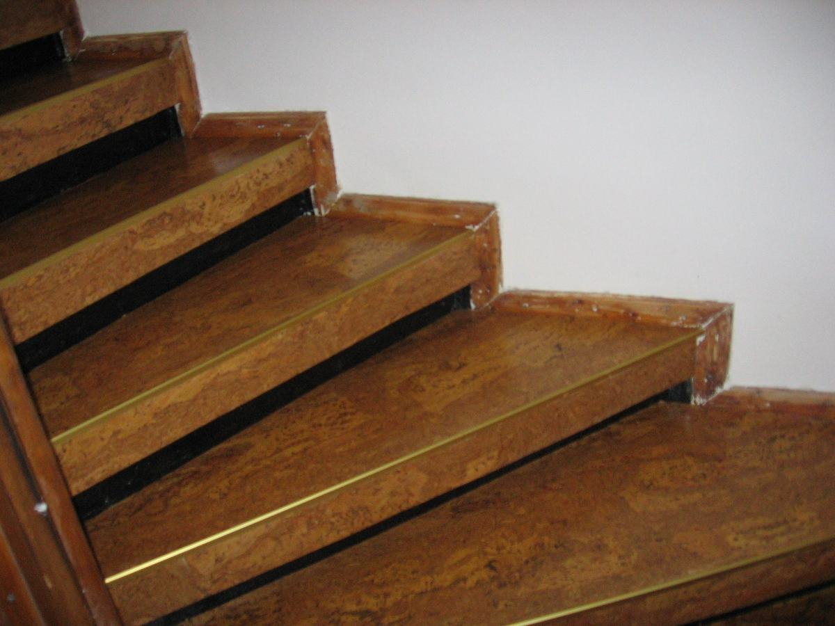 Treppe 05_1200 – Korkboden Referenz von Naturo Bodenbeläge