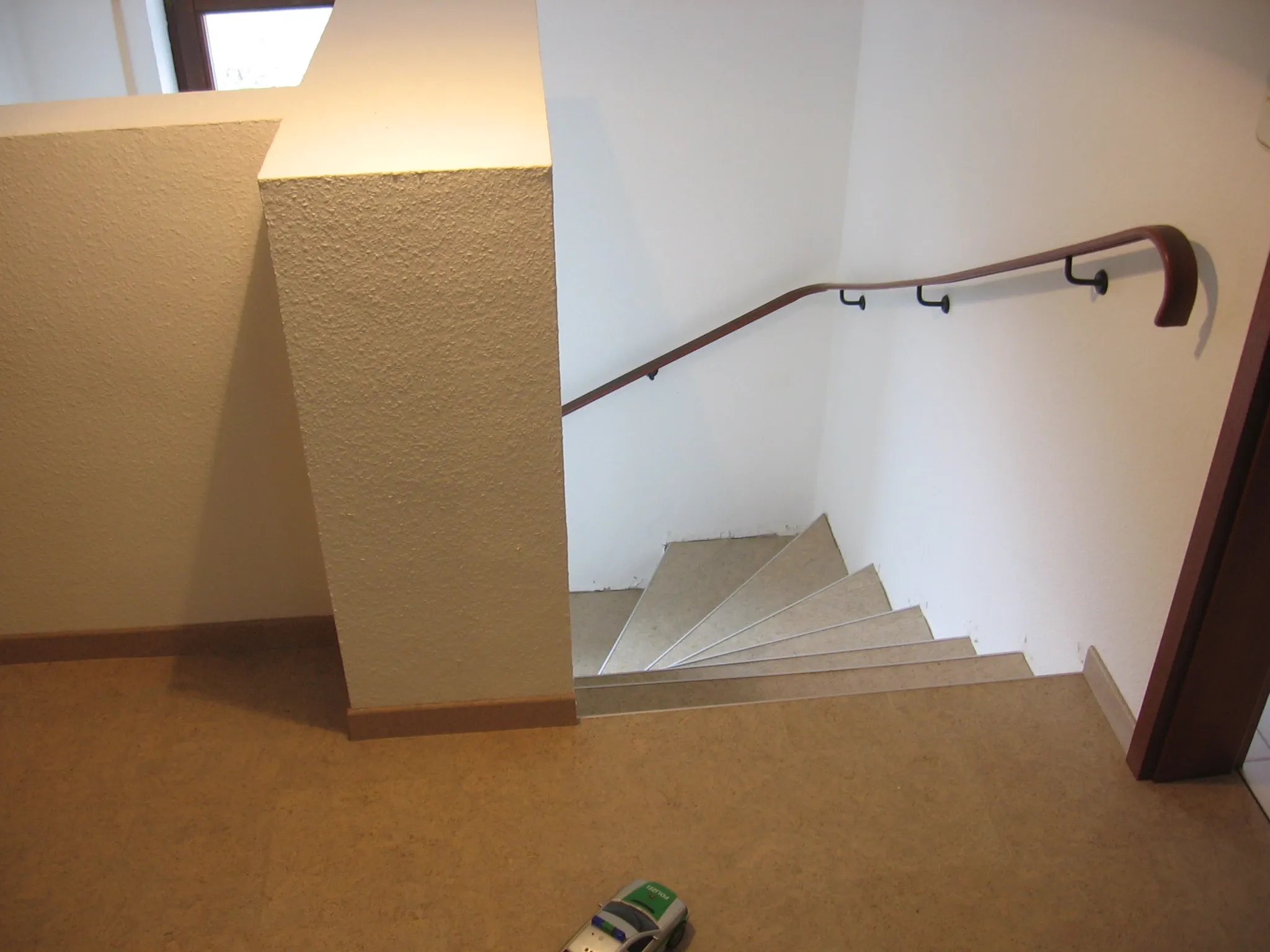Modern Estoril Creme Treppe – Korkboden Referenz von Naturo Bodenbeläge