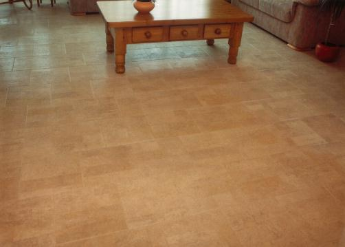 Modern Pedras2 Creme Wohnzimmer – Korkboden Referenz von Naturo Bodenbeläge
