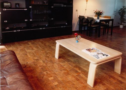 Woody Diele Wohnzimmer – Korkboden Referenz von Naturo Bodenbeläge