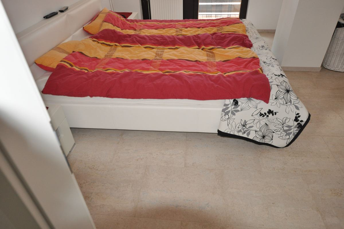 Schlafzimmer 01 Madera Manual W25 2_1200 – Korkboden Referenz von Naturo Bodenbeläge