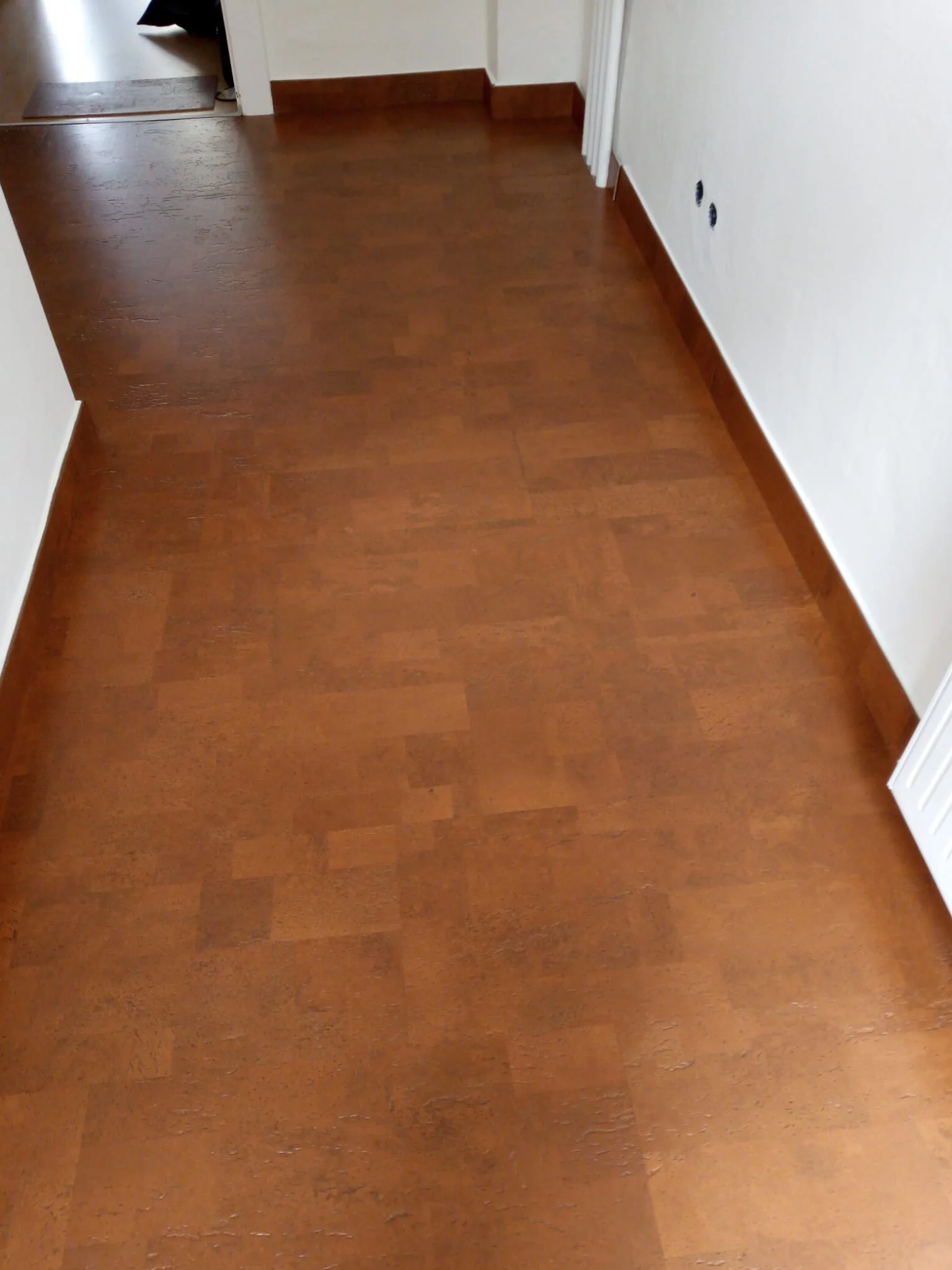 Woody Kork Nussbaum Korkparkett im Flur